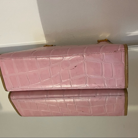 Purse, sunglasses holder with a well used wallet! - Picture 4 of 12